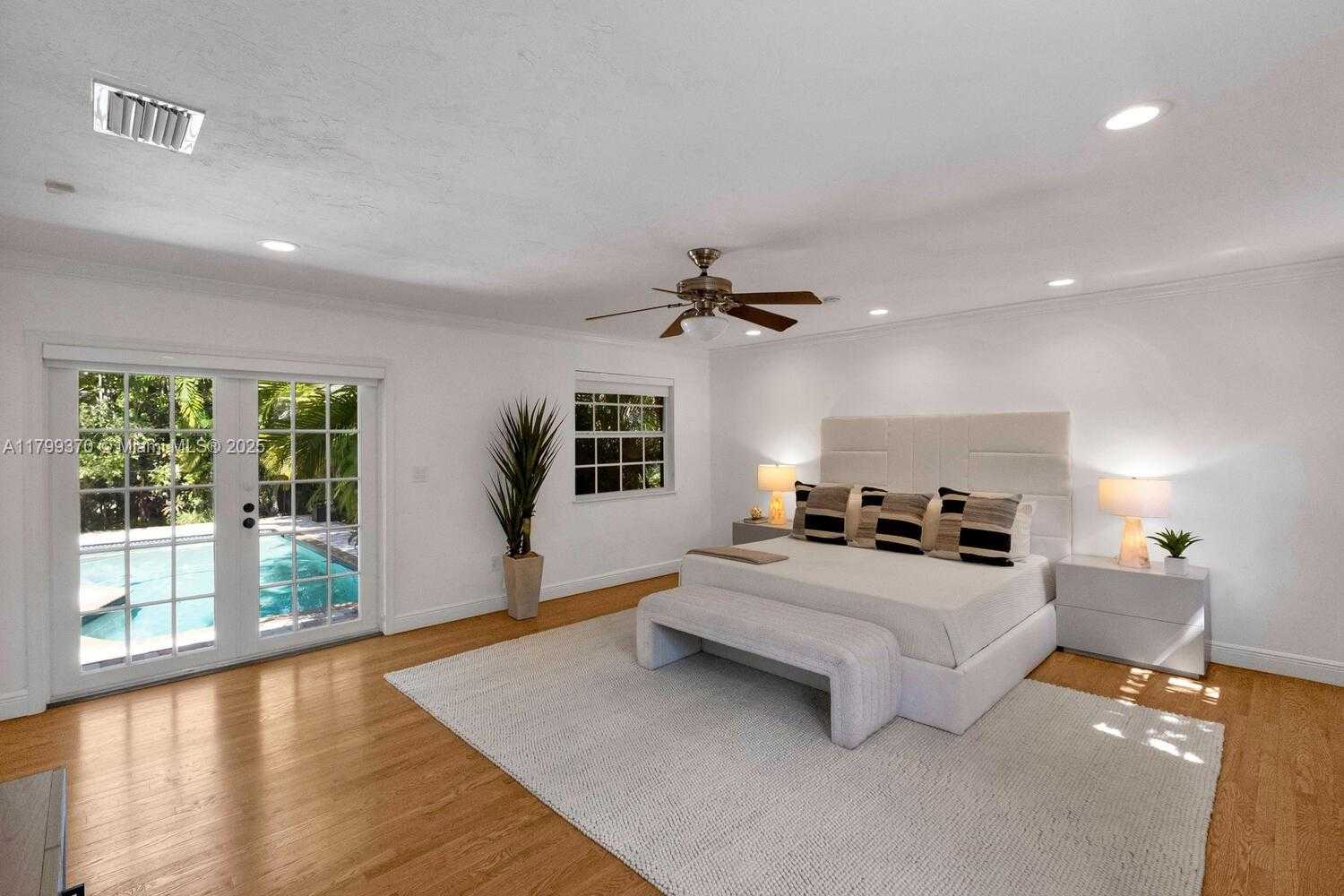 Small Image of 743 SANTANDER AVE, Coral Gables Number 10