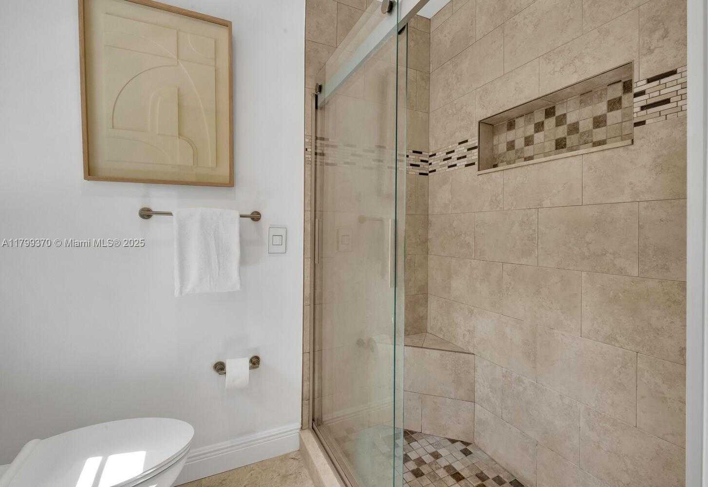 Small Image of 743 SANTANDER AVE, Coral Gables Number 13