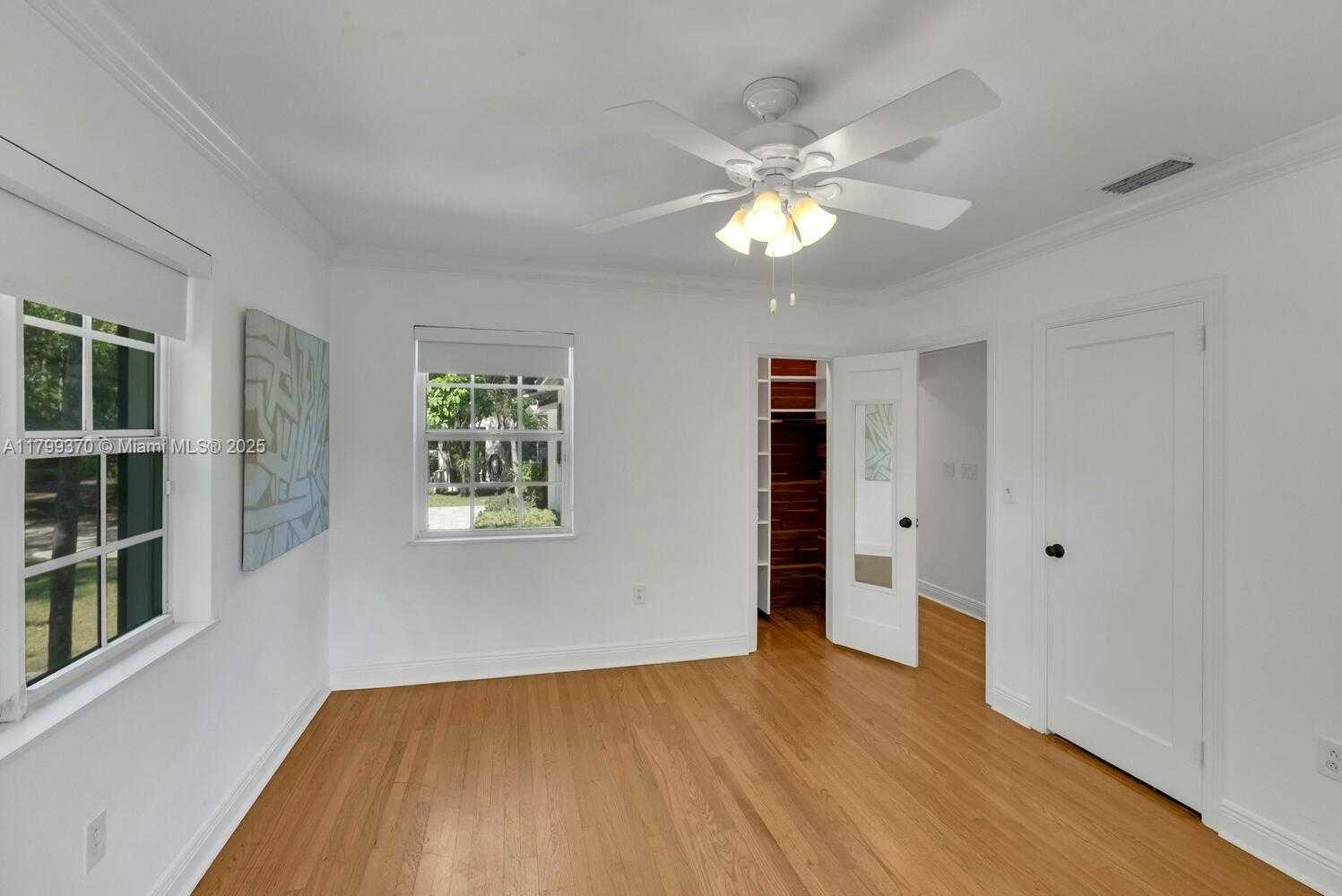 Small Image of 743 SANTANDER AVE, Coral Gables Number 16
