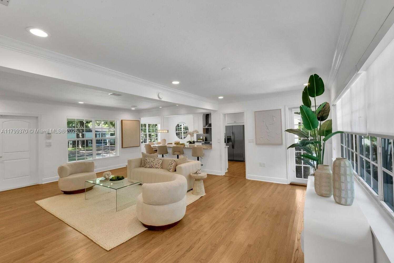 Small Image of 743 SANTANDER AVE, Coral Gables Number 26
