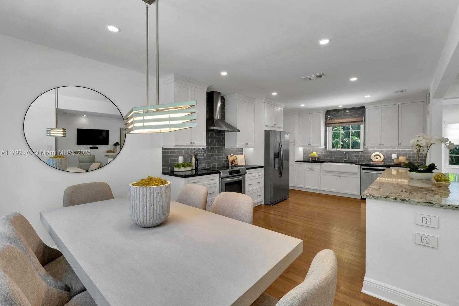 Small Image of 743 SANTANDER AVE, Coral Gables Number 28
