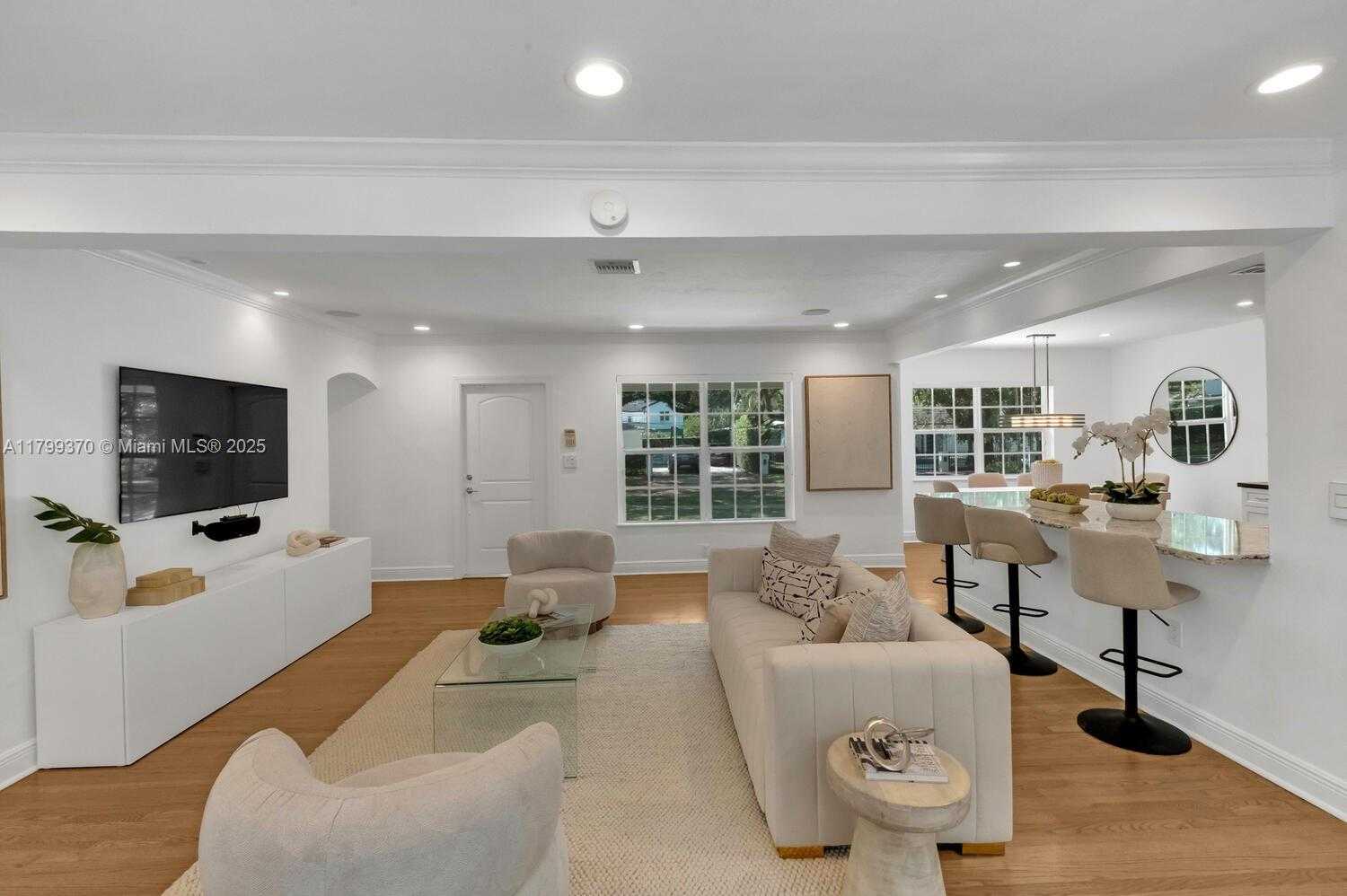 Small Image of 743 SANTANDER AVE, Coral Gables Number 30