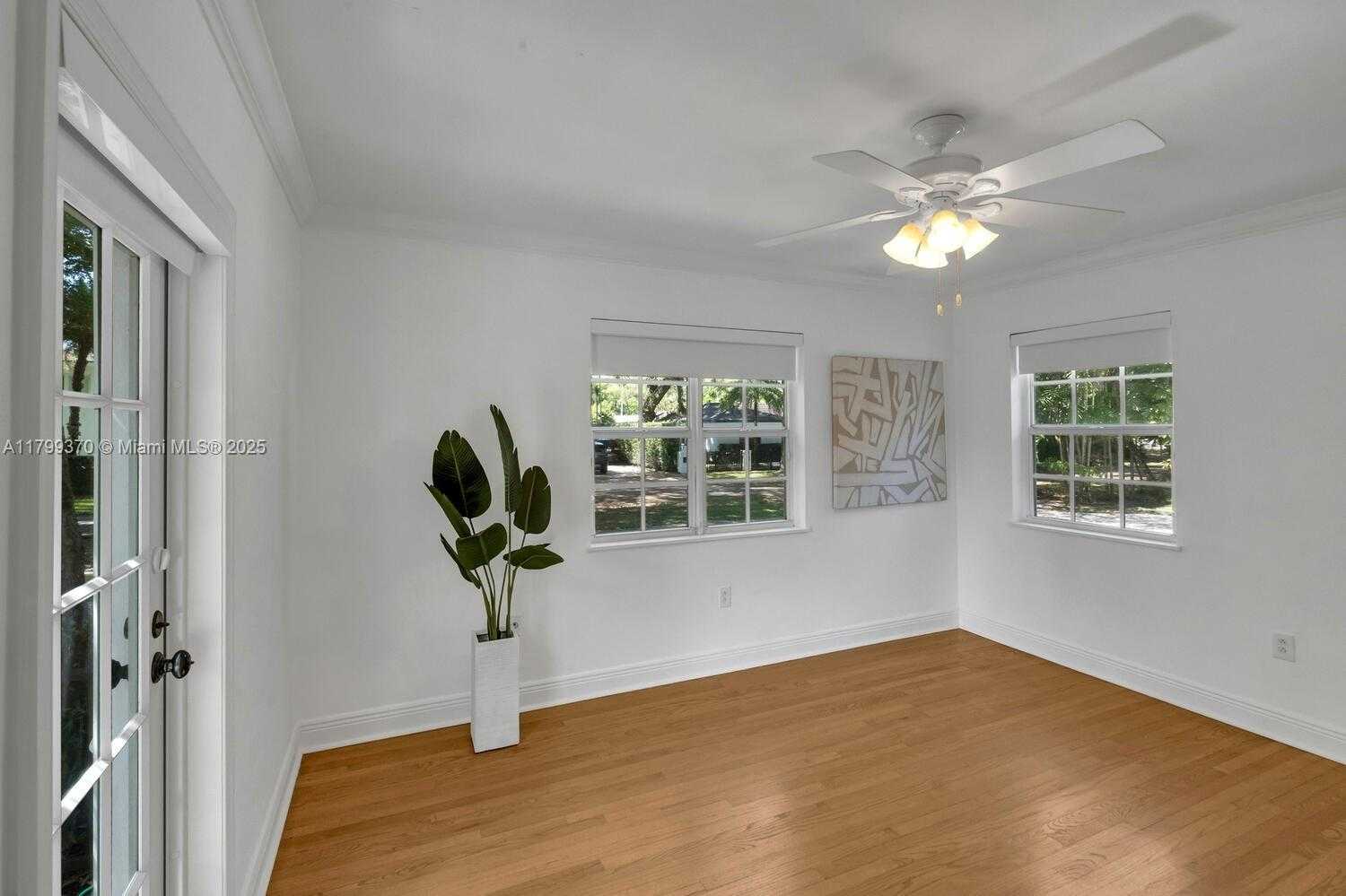 Small Image of 743 SANTANDER AVE, Coral Gables Number 32