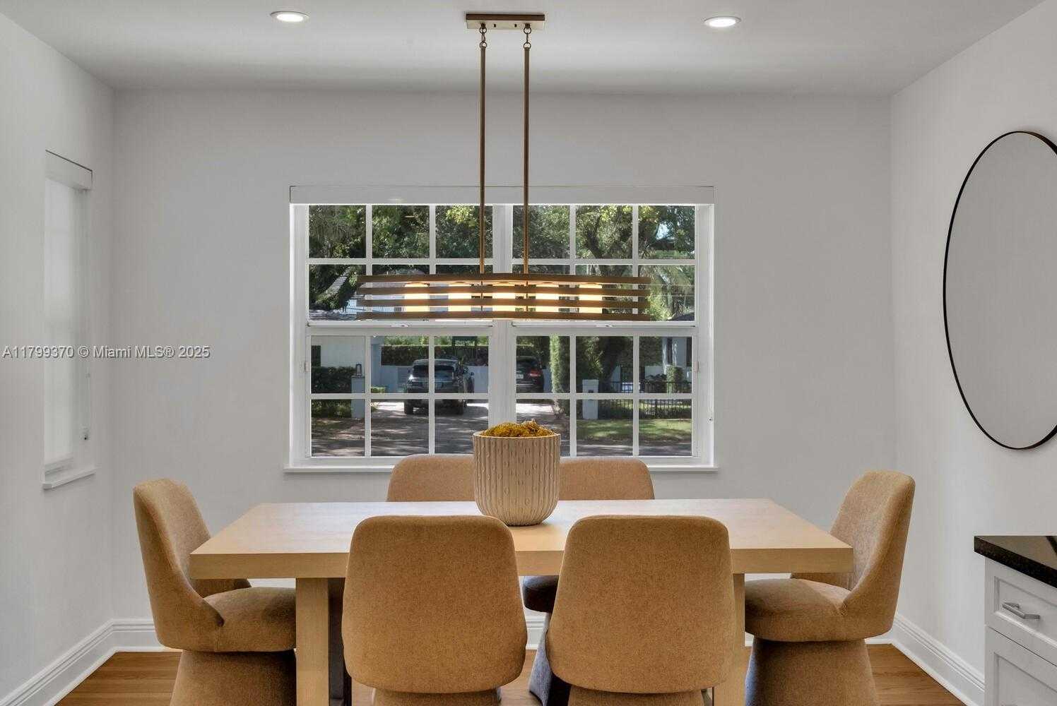 Small Image of 743 SANTANDER AVE, Coral Gables Number 7