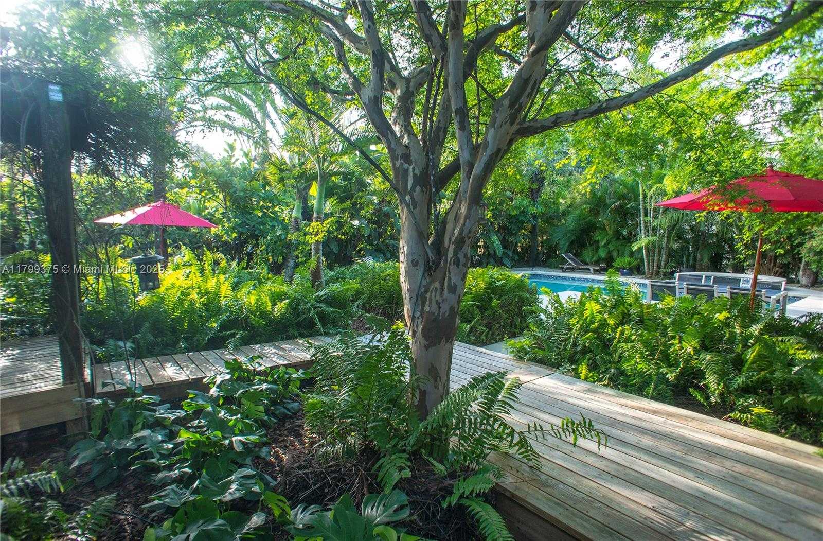 Small Image of 246 NORTH EAST 92ND ST, Miami Shores Number 22