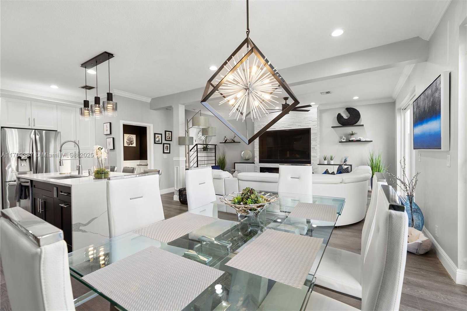 Small Image of 5854 EAGLE CAY CIR, Coconut Creek Number 16