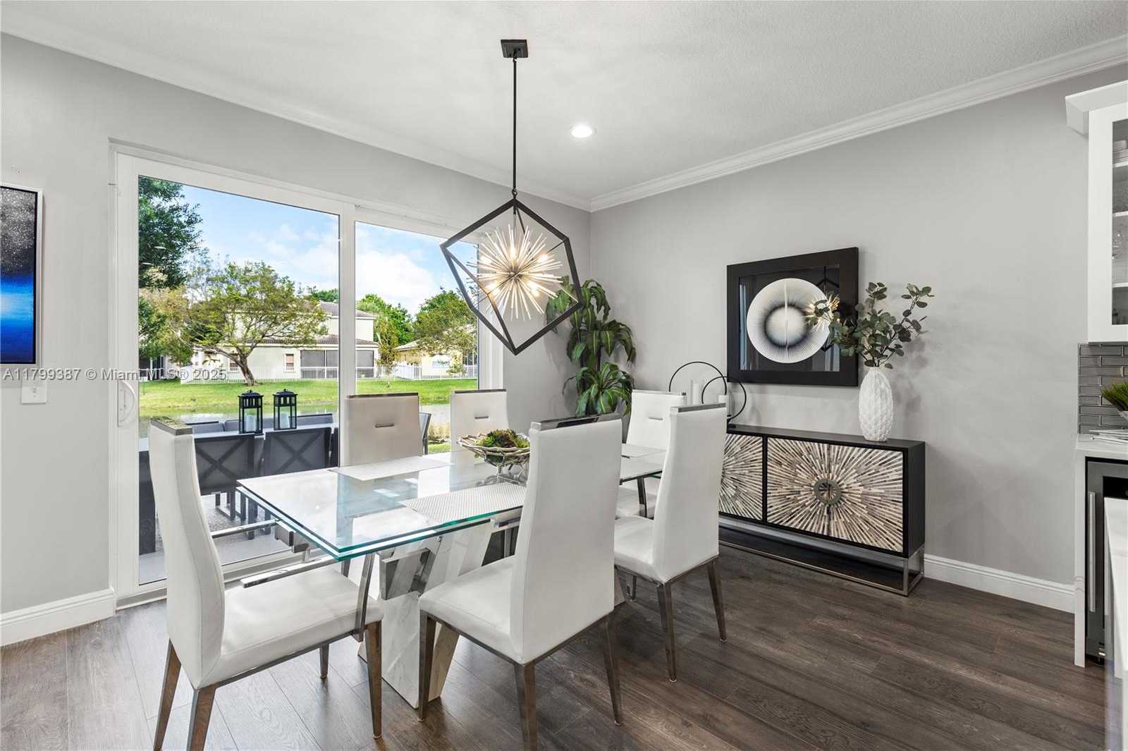 Small Image of 5854 EAGLE CAY CIR, Coconut Creek Number 17