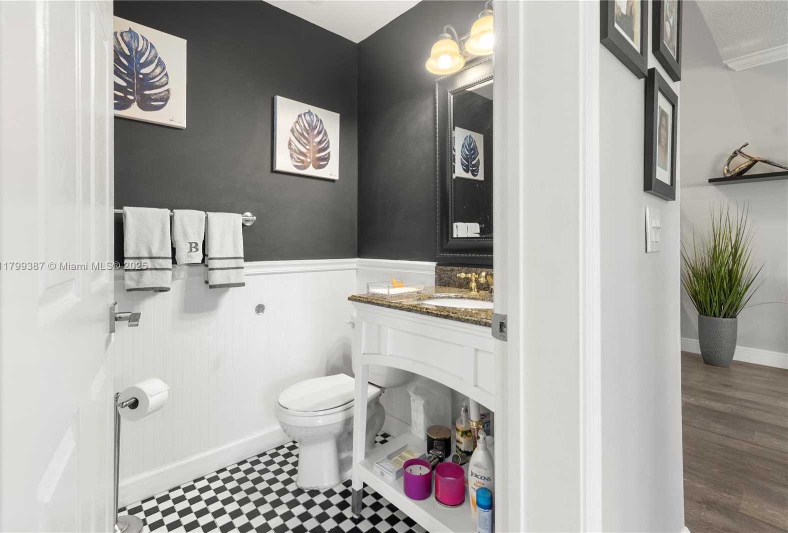 Small Image of 5854 EAGLE CAY CIR, Coconut Creek Number 19