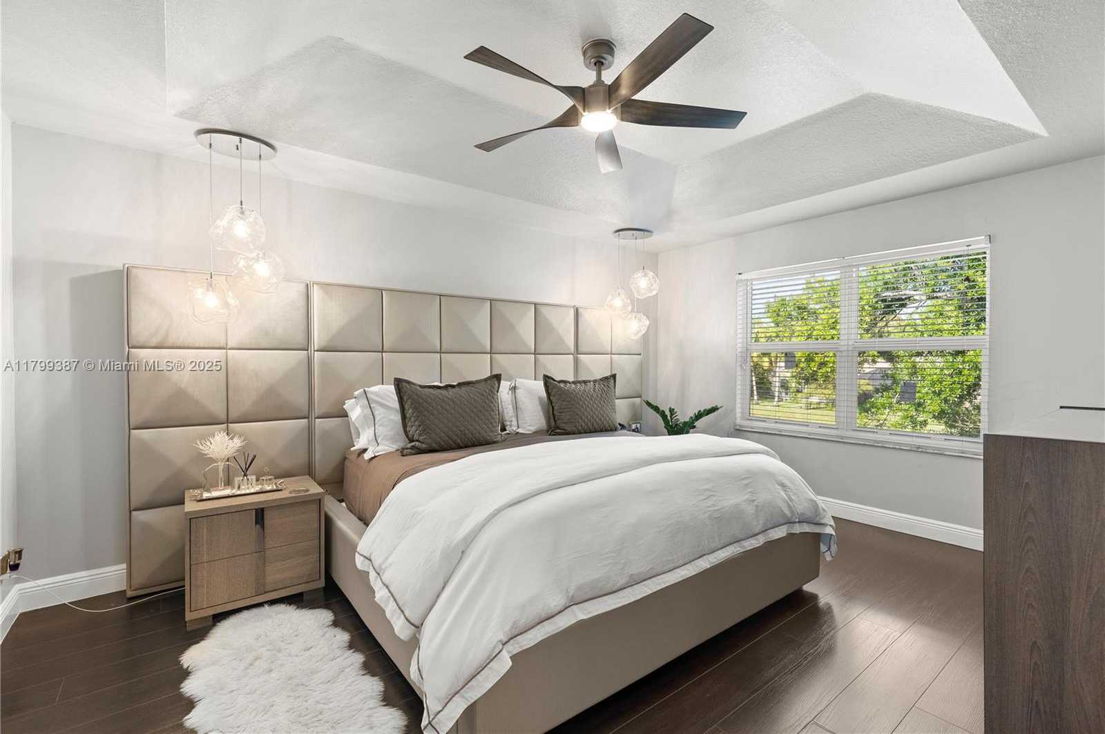 Small Image of 5854 EAGLE CAY CIR, Coconut Creek Number 24
