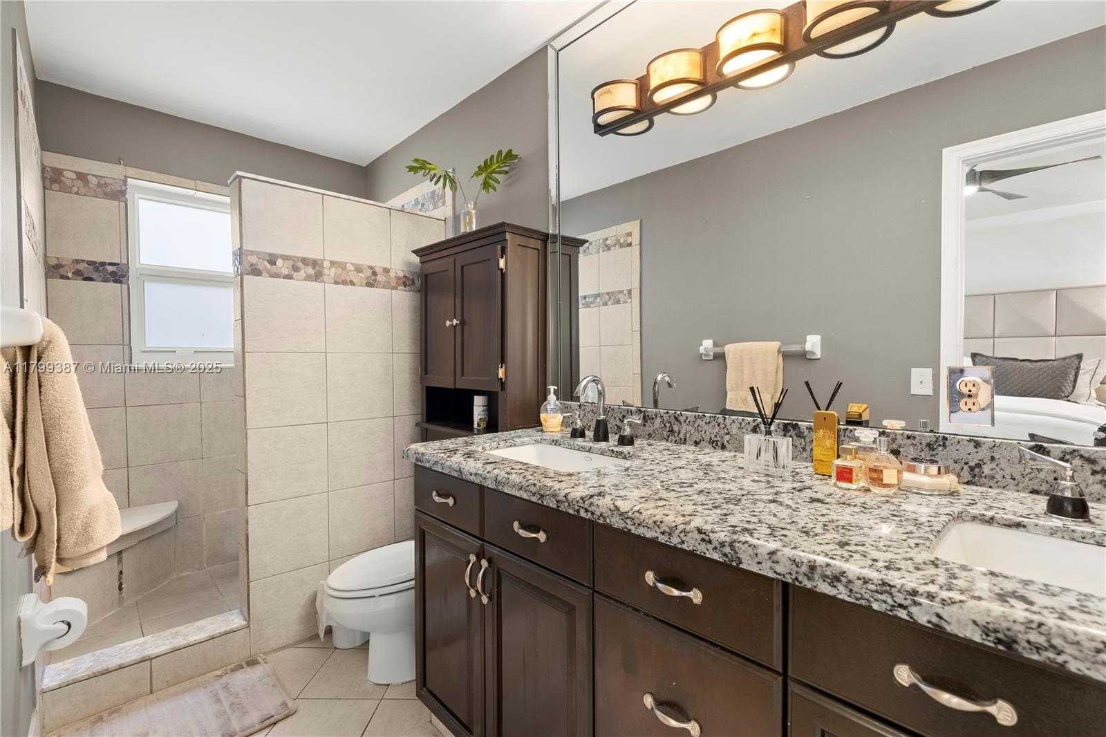 Small Image of 5854 EAGLE CAY CIR, Coconut Creek Number 25
