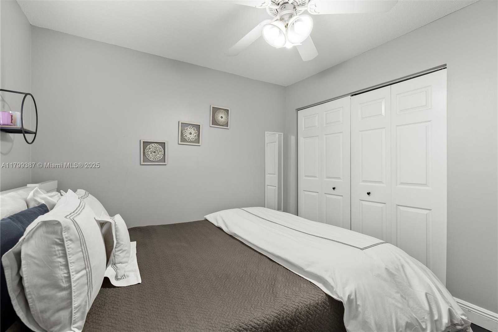Small Image of 5854 EAGLE CAY CIR, Coconut Creek Number 31