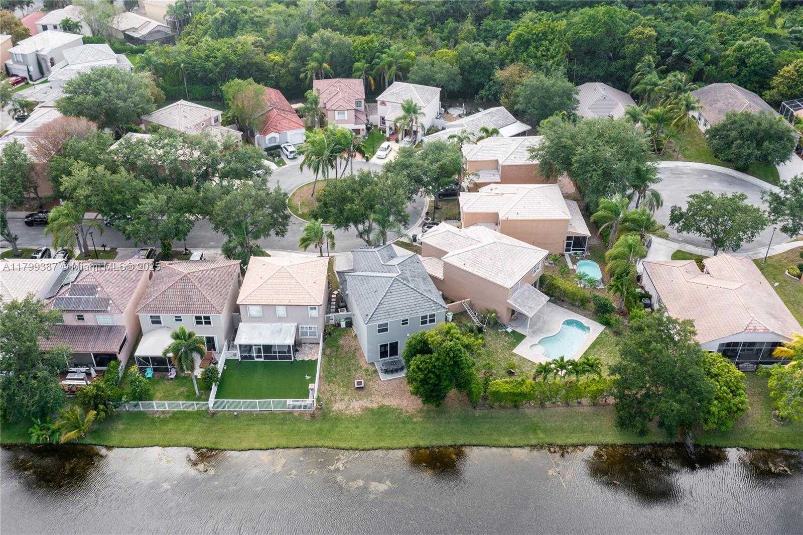 Small Image of 5854 EAGLE CAY CIR, Coconut Creek Number 40