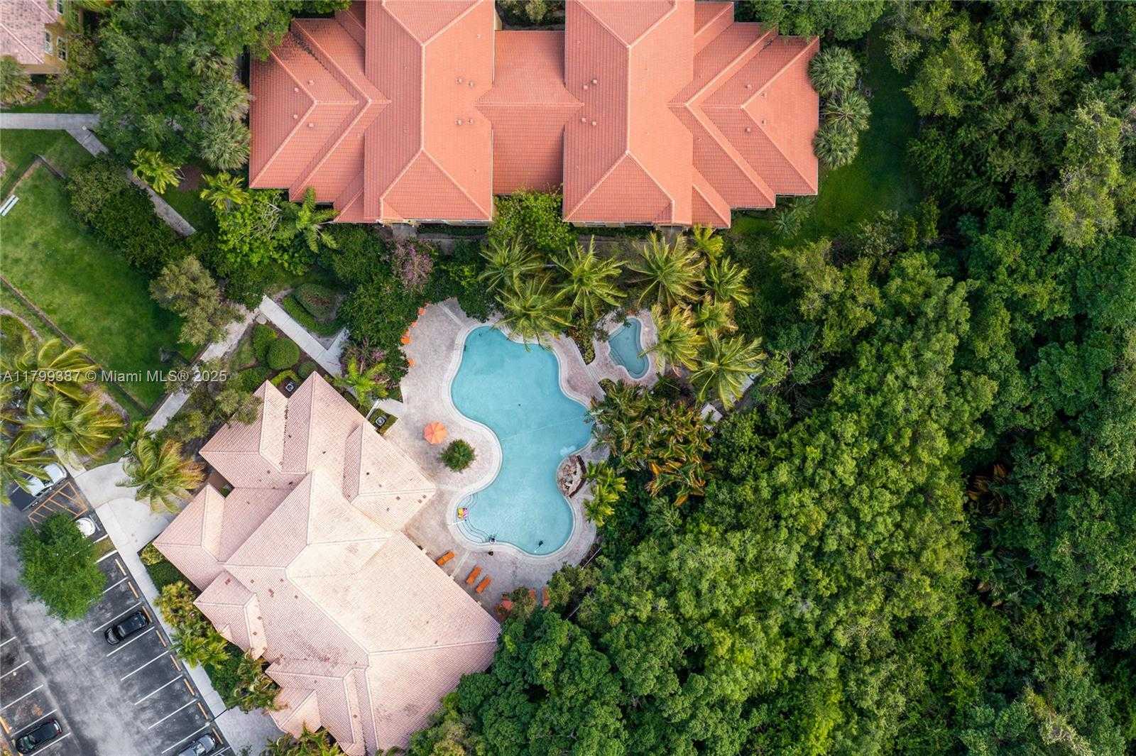 Small Image of 5854 EAGLE CAY CIR, Coconut Creek Number 45