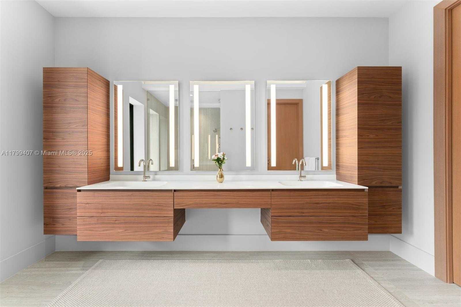 Small Image of 2323 SOUTH WEST 2ND AVE, Miami Number 14