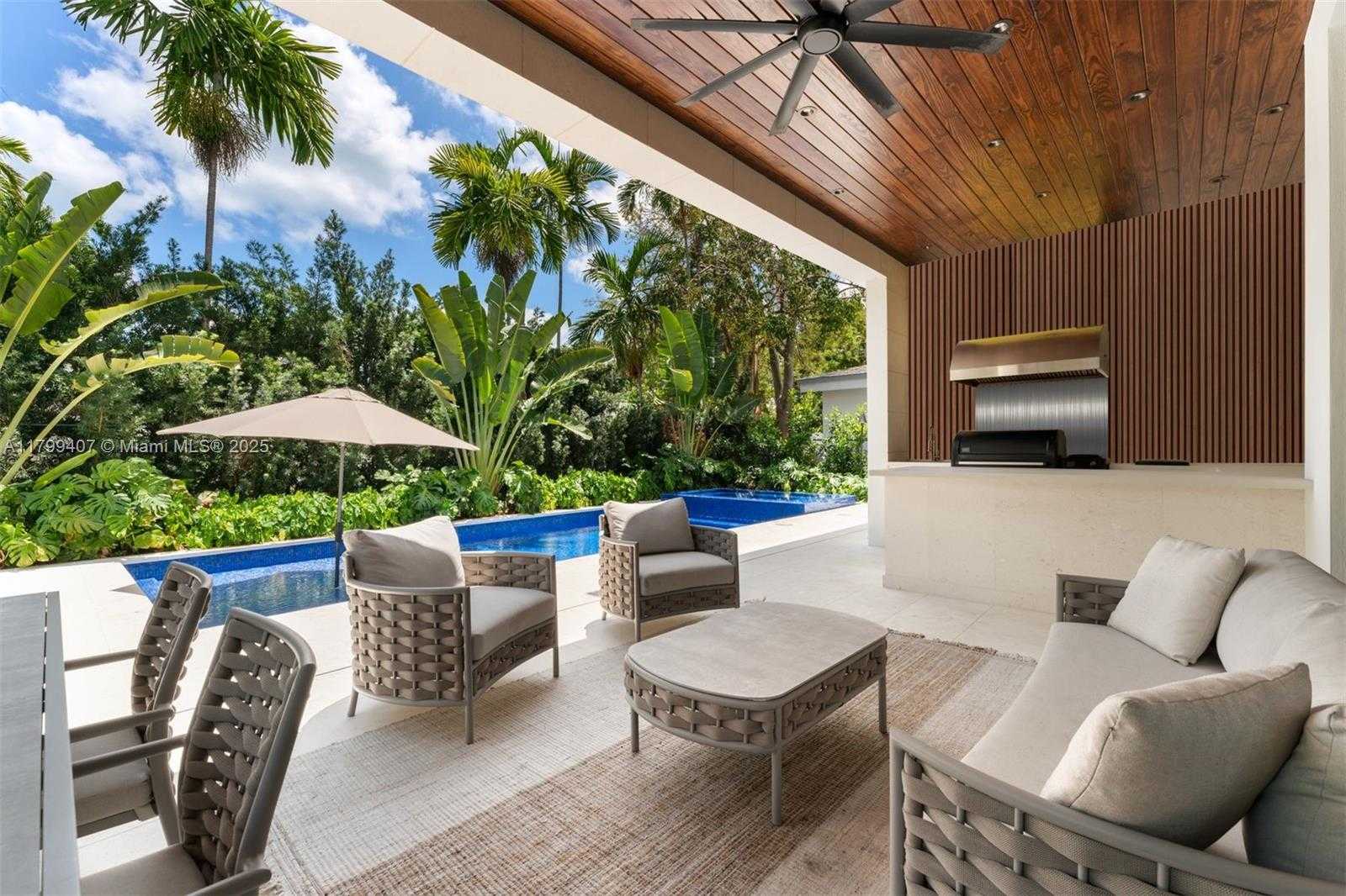 Small Image of 2323 SOUTH WEST 2ND AVE, Miami Number 17