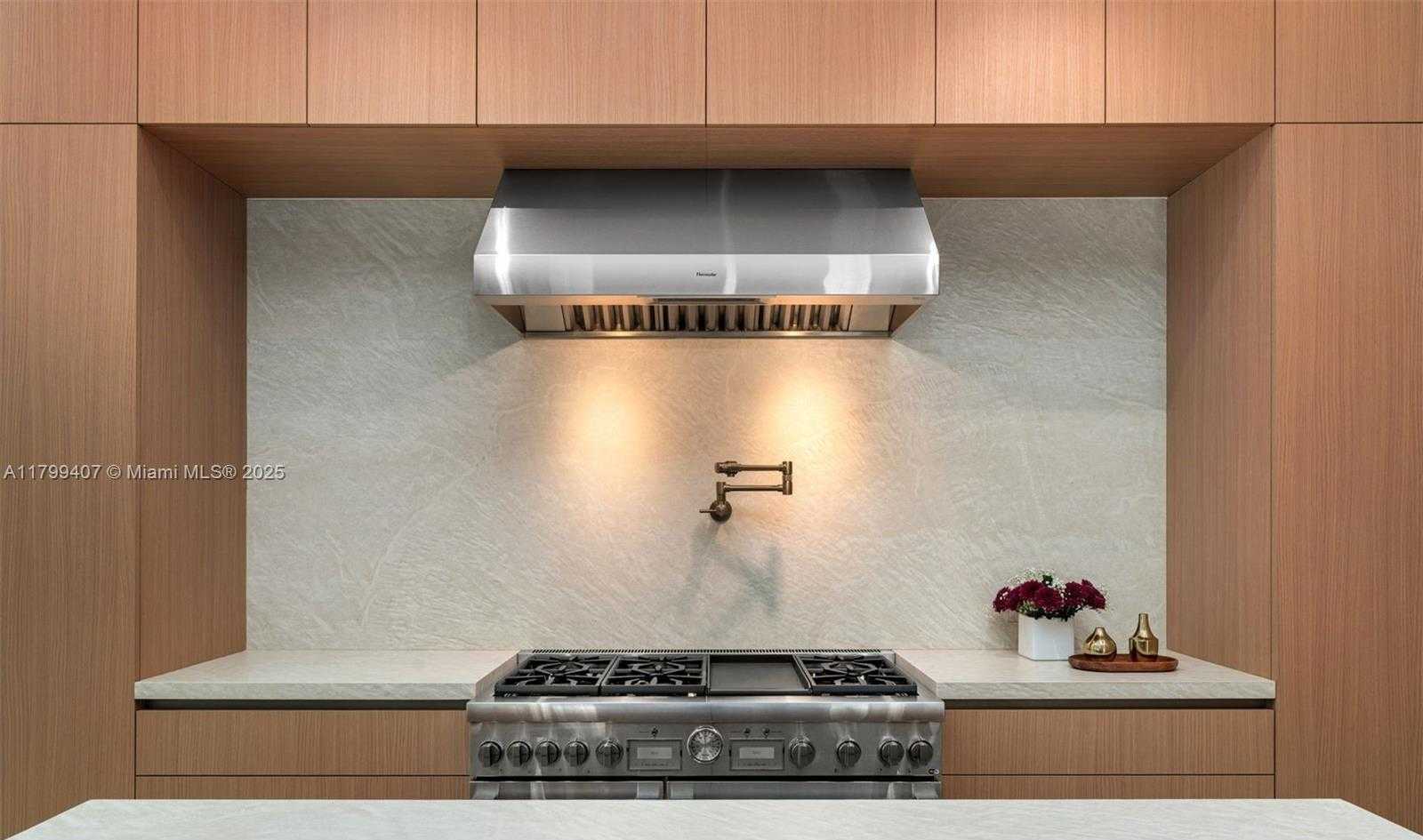 Small Image of 2323 SOUTH WEST 2ND AVE, Miami Number 26