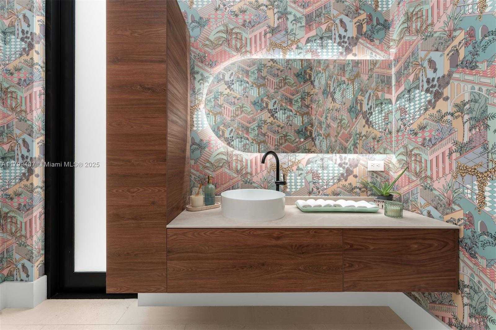 Small Image of 2323 SOUTH WEST 2ND AVE, Miami Number 36