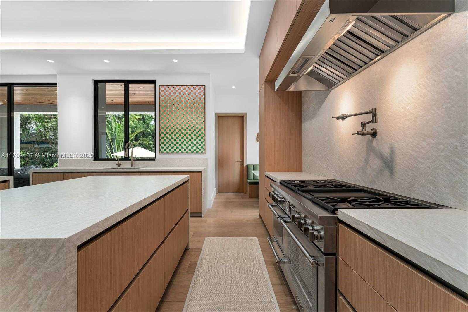 Small Image of 2323 SOUTH WEST 2ND AVE, Miami Number 4