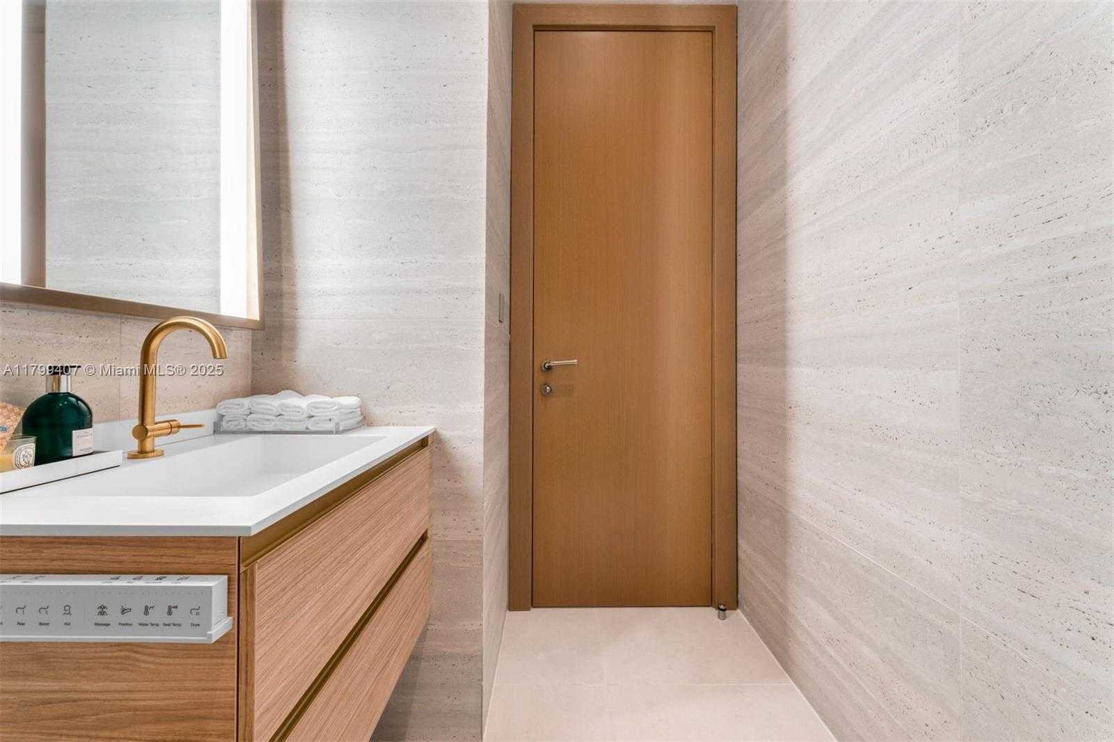 Small Image of 2323 SOUTH WEST 2ND AVE, Miami Number 51