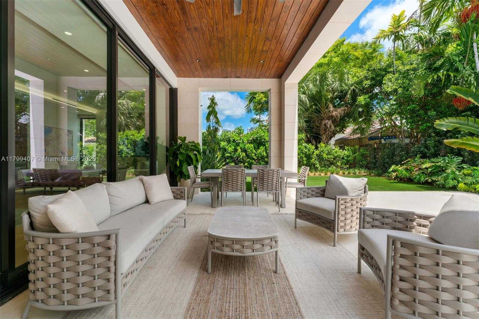 Small Image of 2323 SOUTH WEST 2ND AVE, Miami Number 53