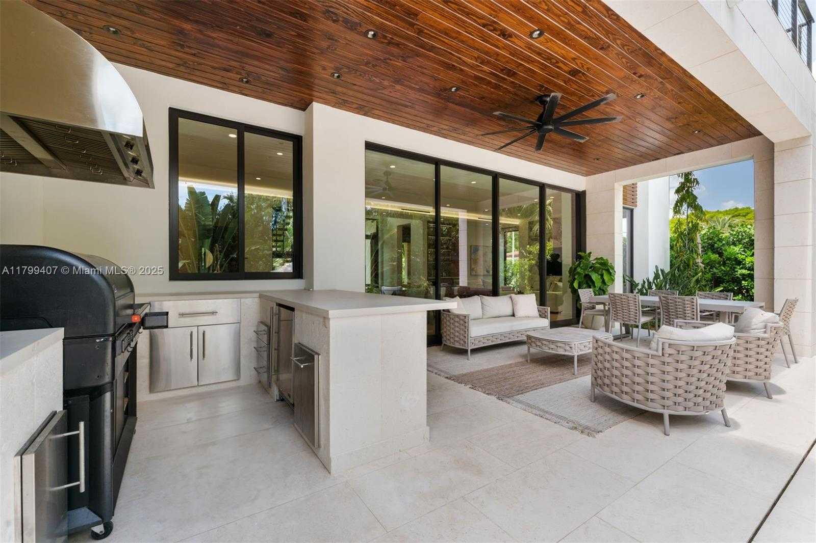 Small Image of 2323 SOUTH WEST 2ND AVE, Miami Number 59