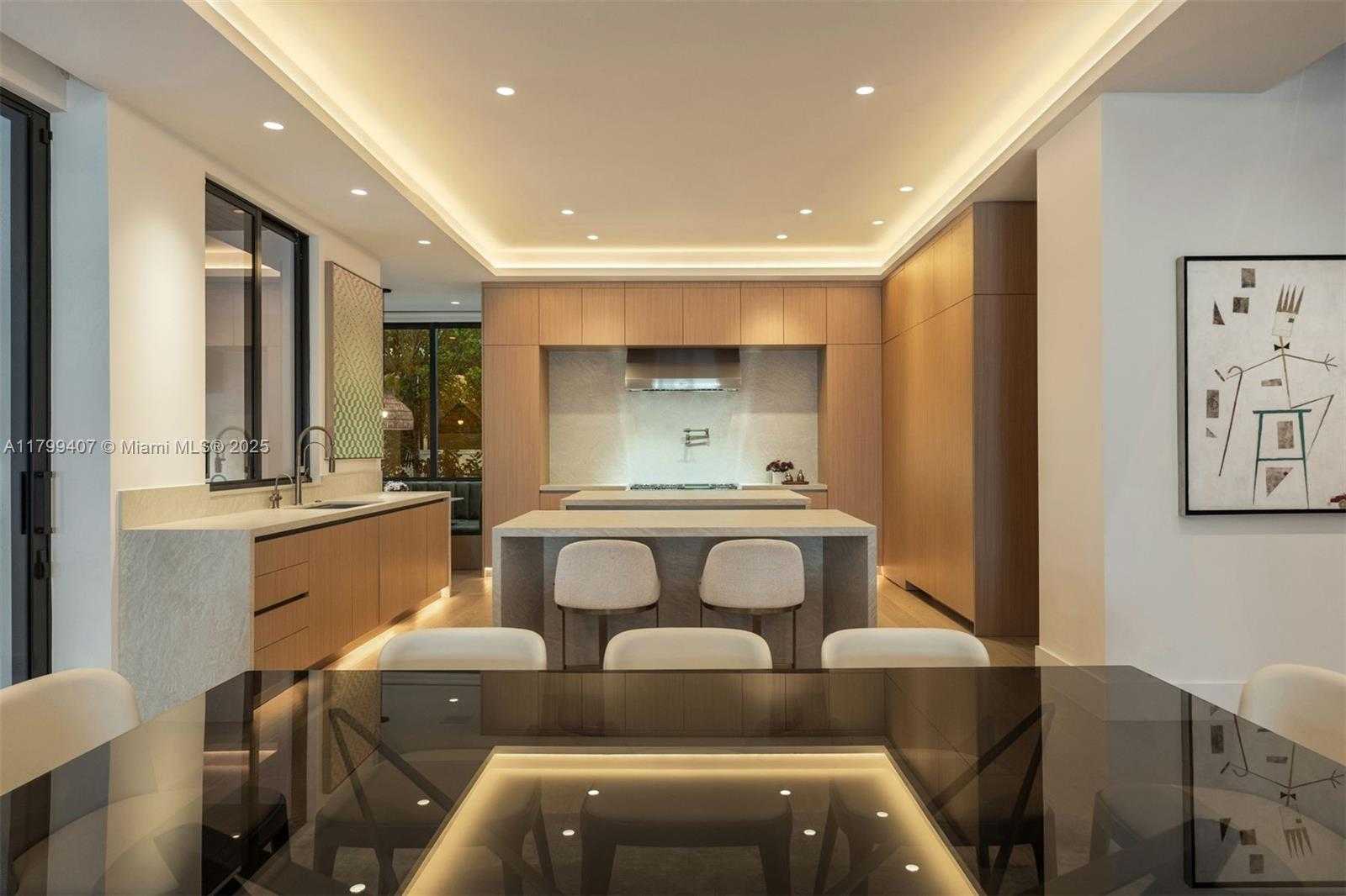 Small Image of 2323 SOUTH WEST 2ND AVE, Miami Number 66