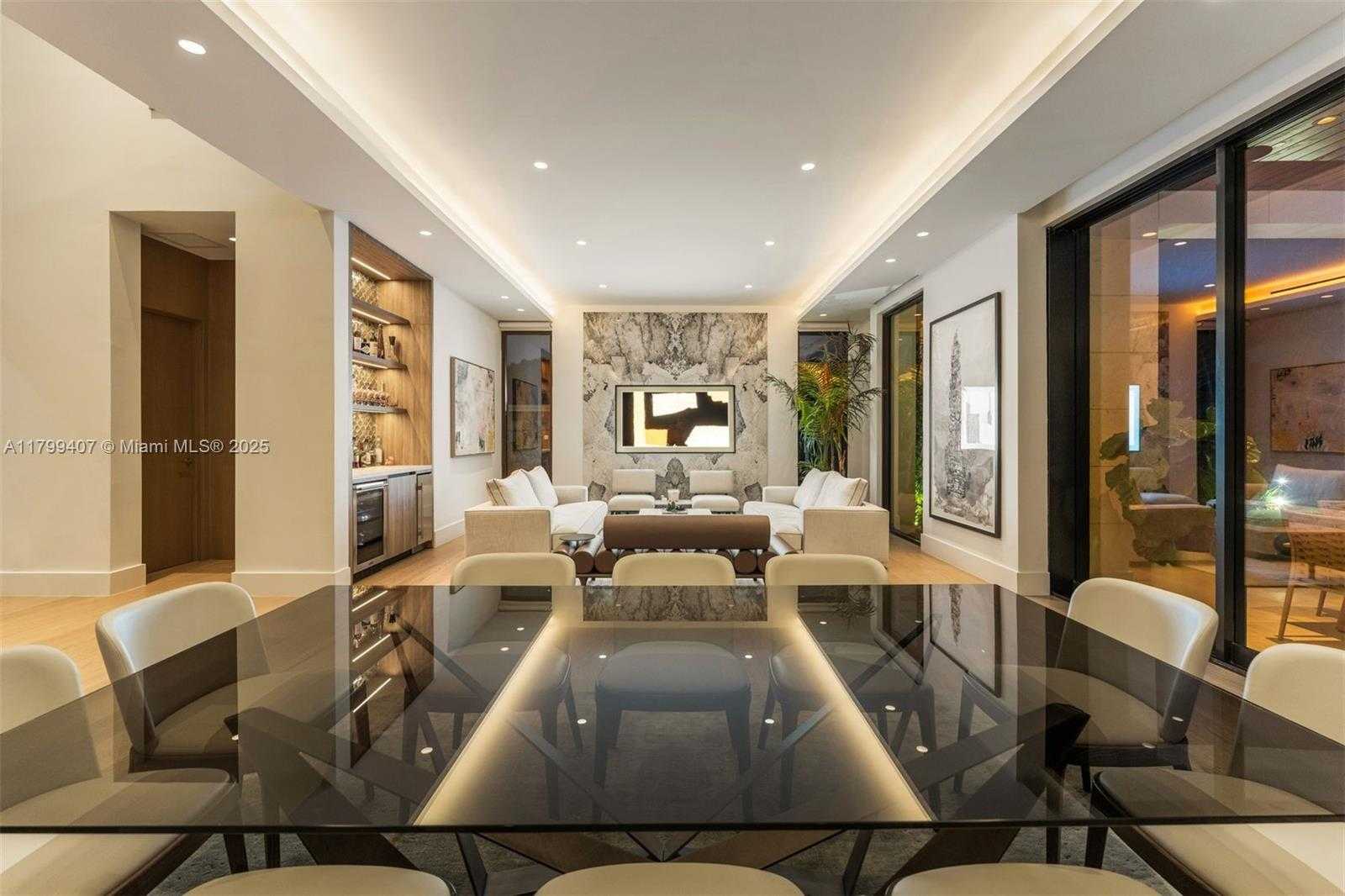 Small Image of 2323 SOUTH WEST 2ND AVE, Miami Number 68