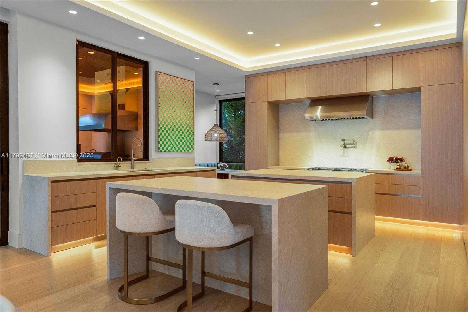 Small Image of 2323 SOUTH WEST 2ND AVE, Miami Number 75