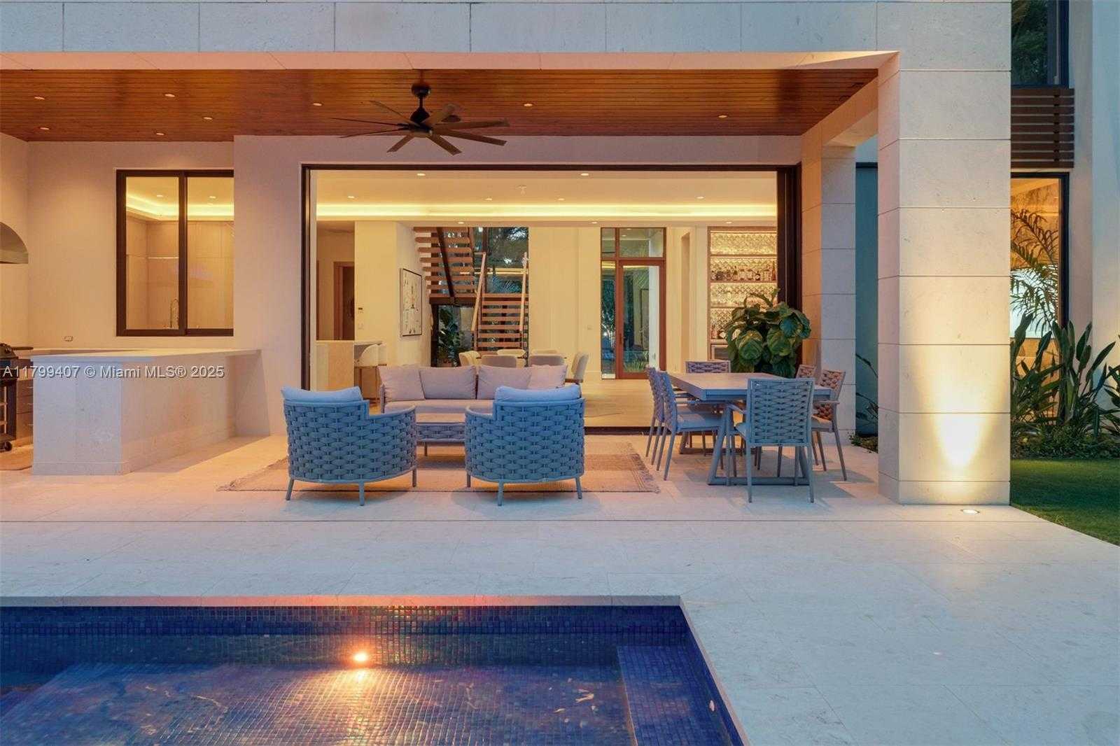 Small Image of 2323 SOUTH WEST 2ND AVE, Miami Number 76