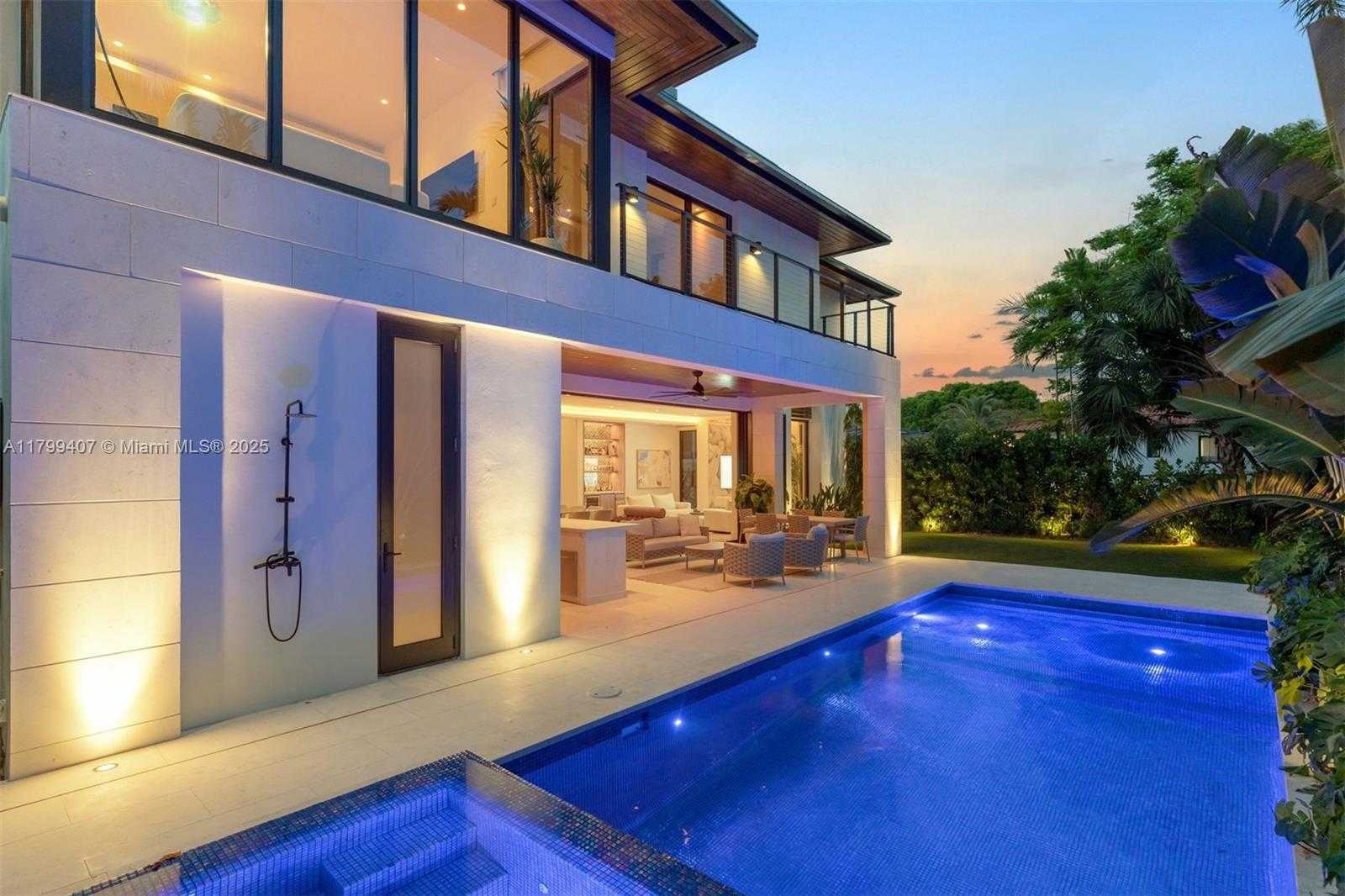 Small Image of 2323 SOUTH WEST 2ND AVE, Miami Number 78