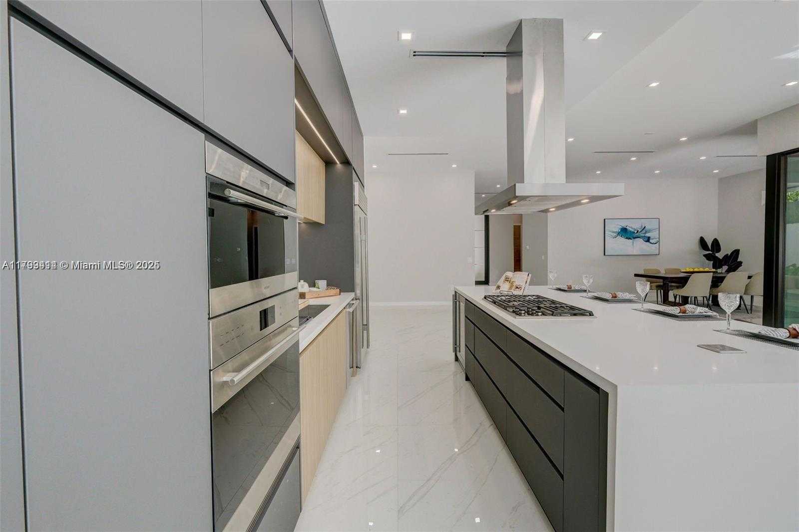 Small Image of 1780 CHUCUNANTAH RD, Miami Number 14