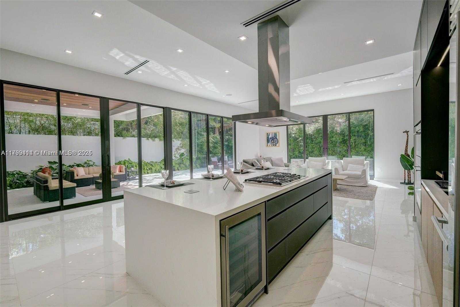 Small Image of 1780 CHUCUNANTAH RD, Miami Number 15