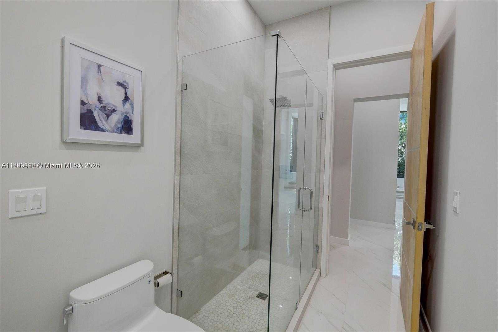 Small Image of 1780 CHUCUNANTAH RD, Miami Number 20