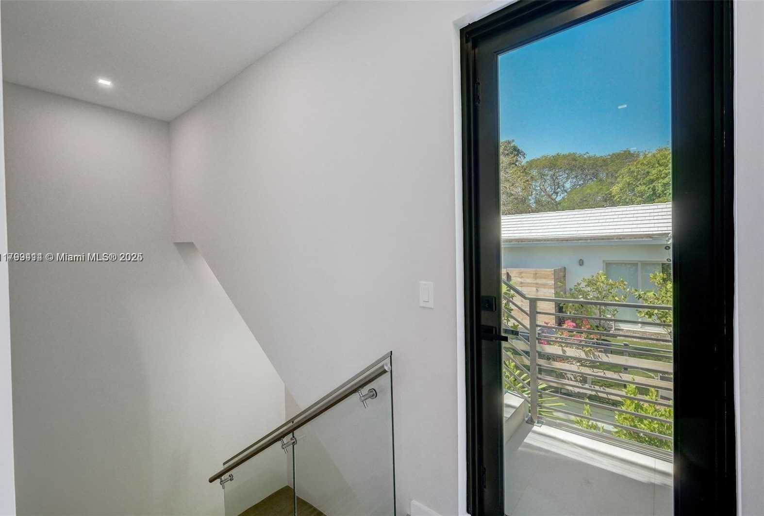 Small Image of 1780 CHUCUNANTAH RD, Miami Number 24