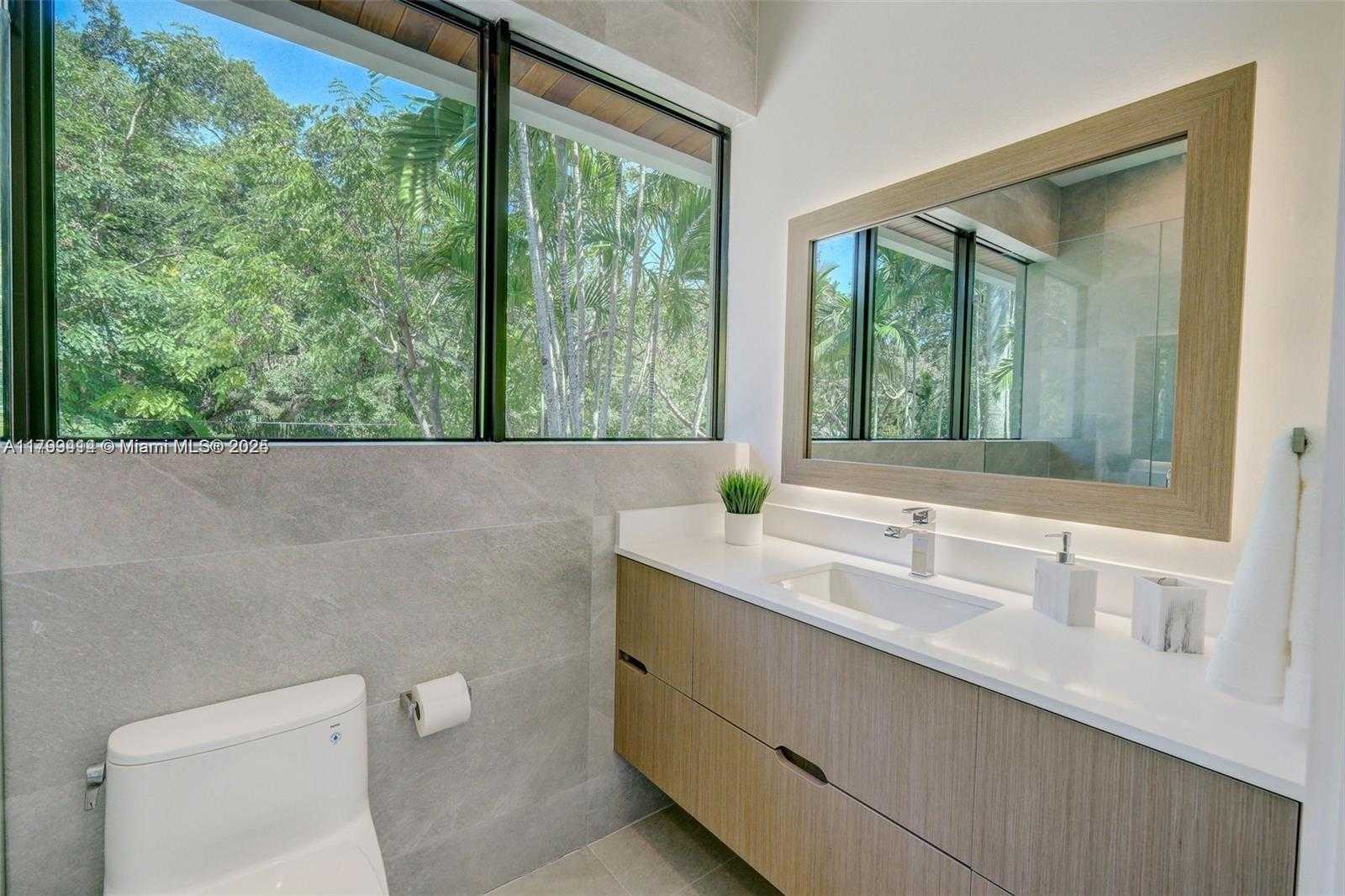 Small Image of 1780 CHUCUNANTAH RD, Miami Number 40
