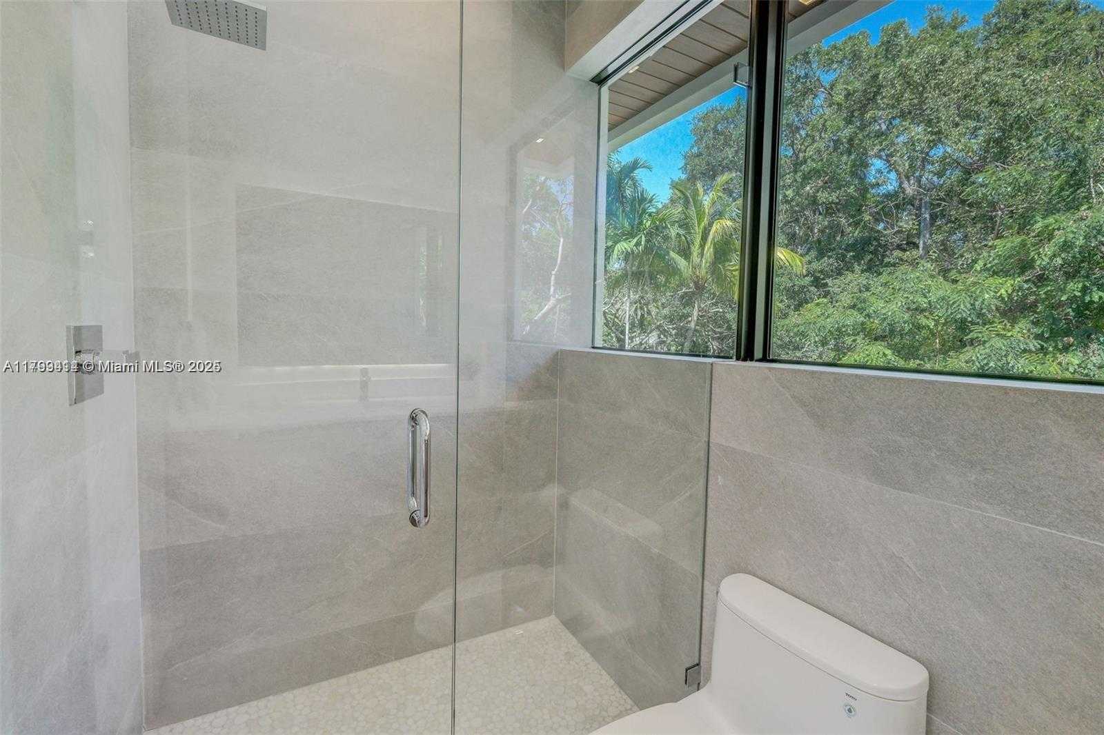 Small Image of 1780 CHUCUNANTAH RD, Miami Number 41