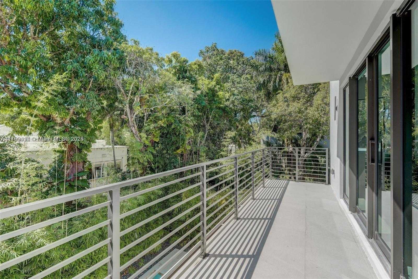 Small Image of 1780 CHUCUNANTAH RD, Miami Number 43