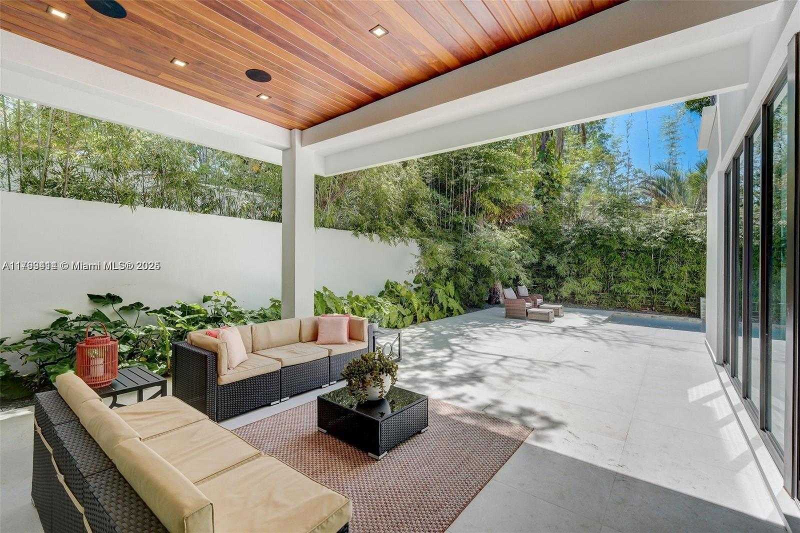 Small Image of 1780 CHUCUNANTAH RD, Miami Number 47