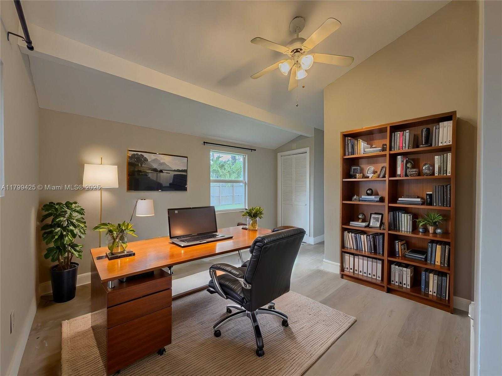 Small Image of 1813 SOUTH WEST 10TH ST, Fort Lauderdale Number 11