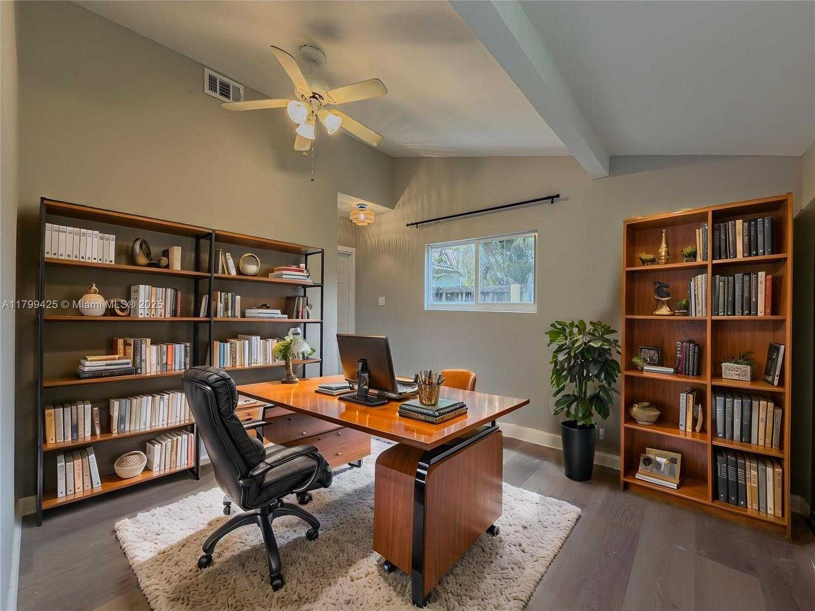 Small Image of 1813 SOUTH WEST 10TH ST, Fort Lauderdale Number 13
