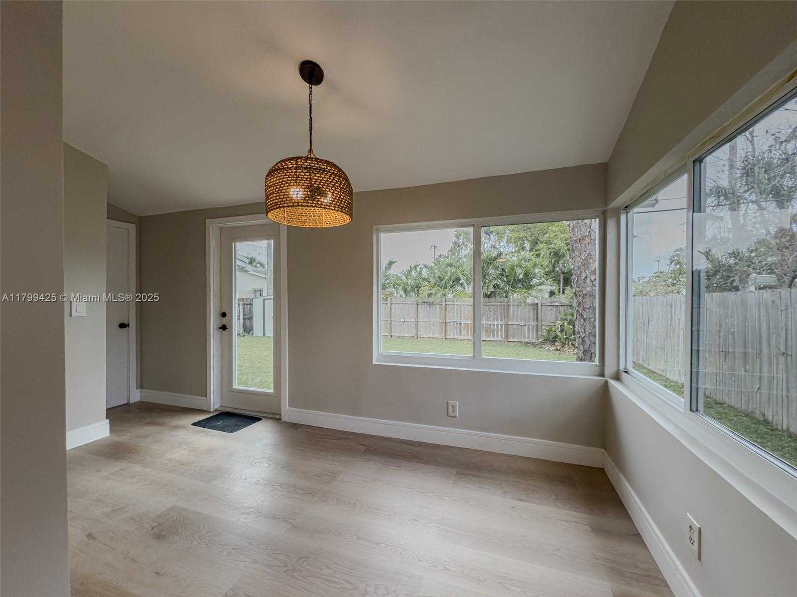 Small Image of 1813 SOUTH WEST 10TH ST, Fort Lauderdale Number 2