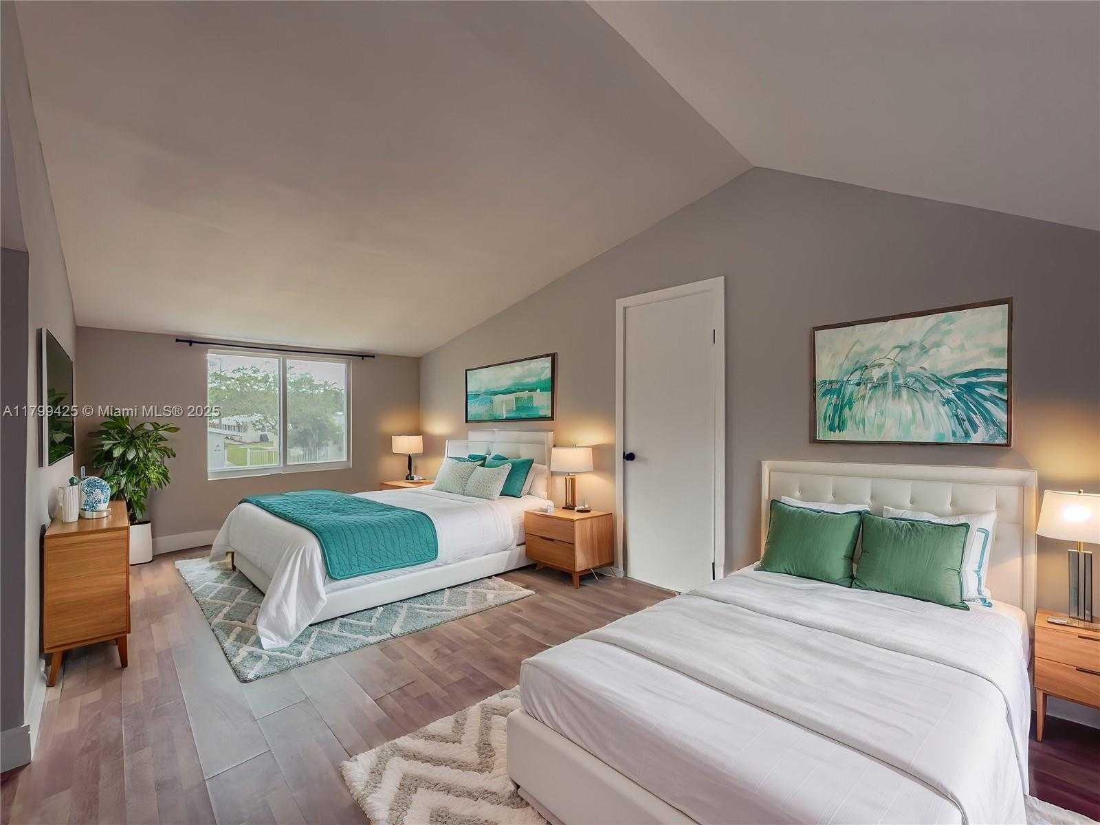 Small Image of 1813 SOUTH WEST 10TH ST, Fort Lauderdale Number 22