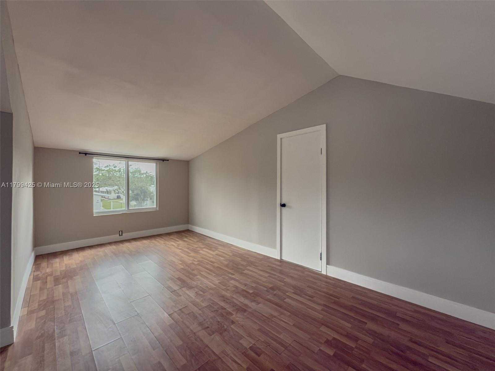 Small Image of 1813 SOUTH WEST 10TH ST, Fort Lauderdale Number 23