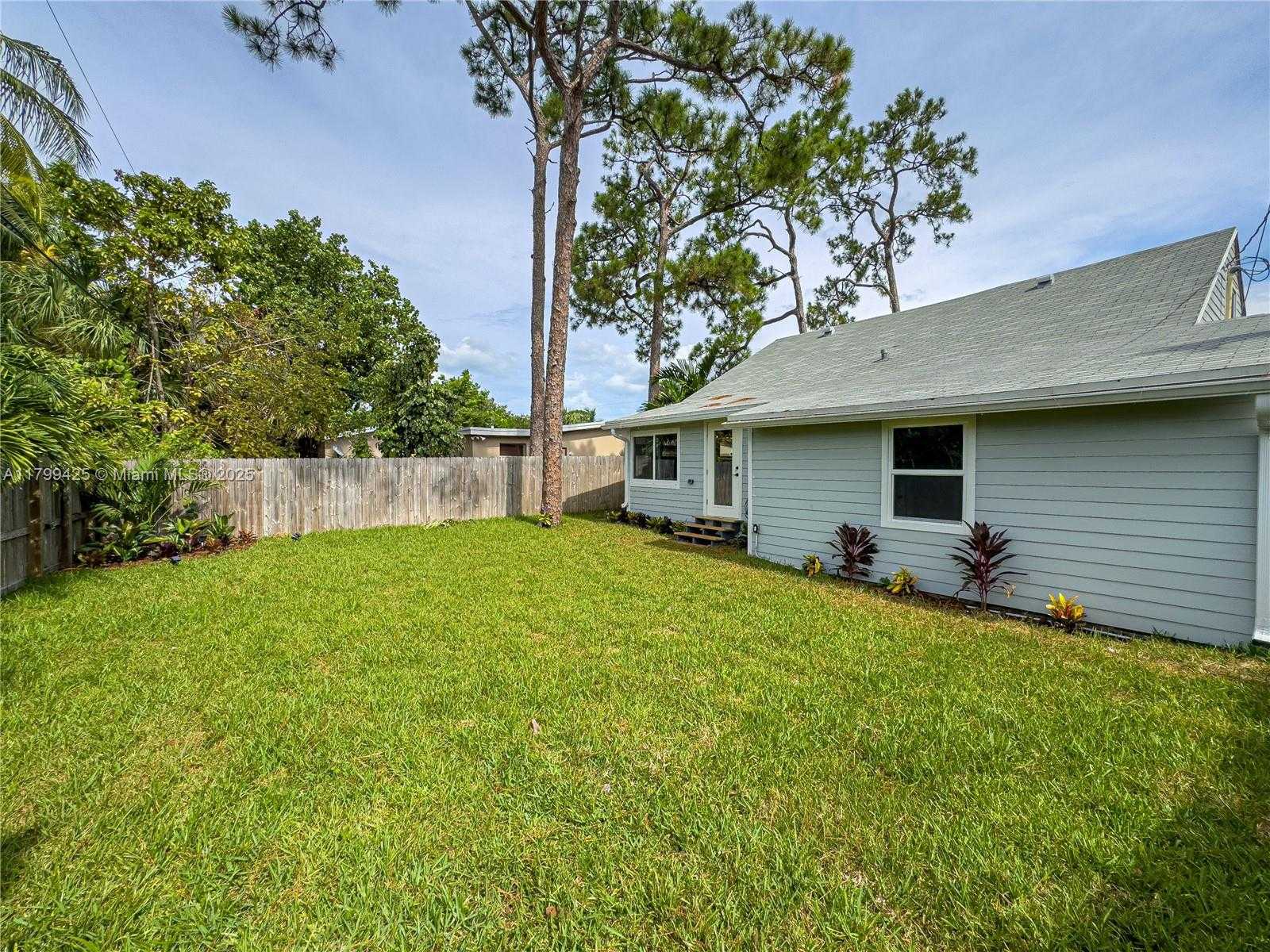 Small Image of 1813 SOUTH WEST 10TH ST, Fort Lauderdale Number 29