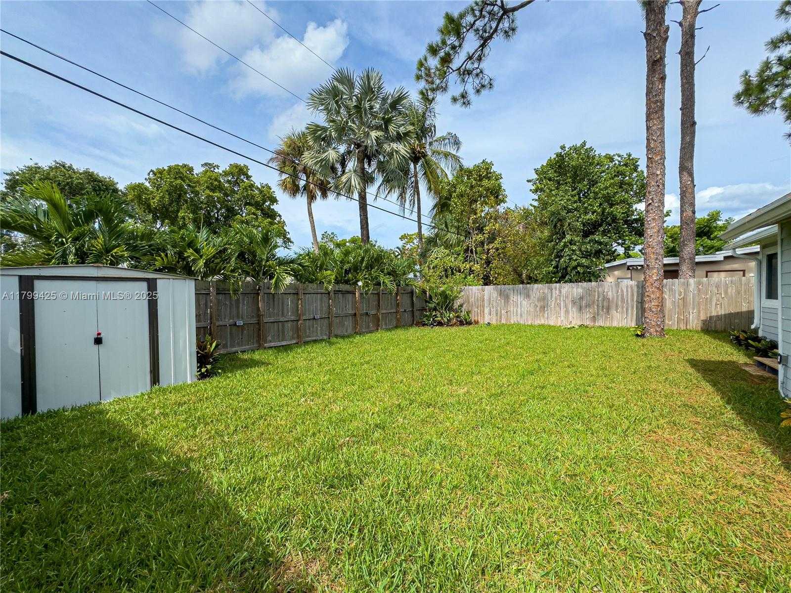 Small Image of 1813 SOUTH WEST 10TH ST, Fort Lauderdale Number 32