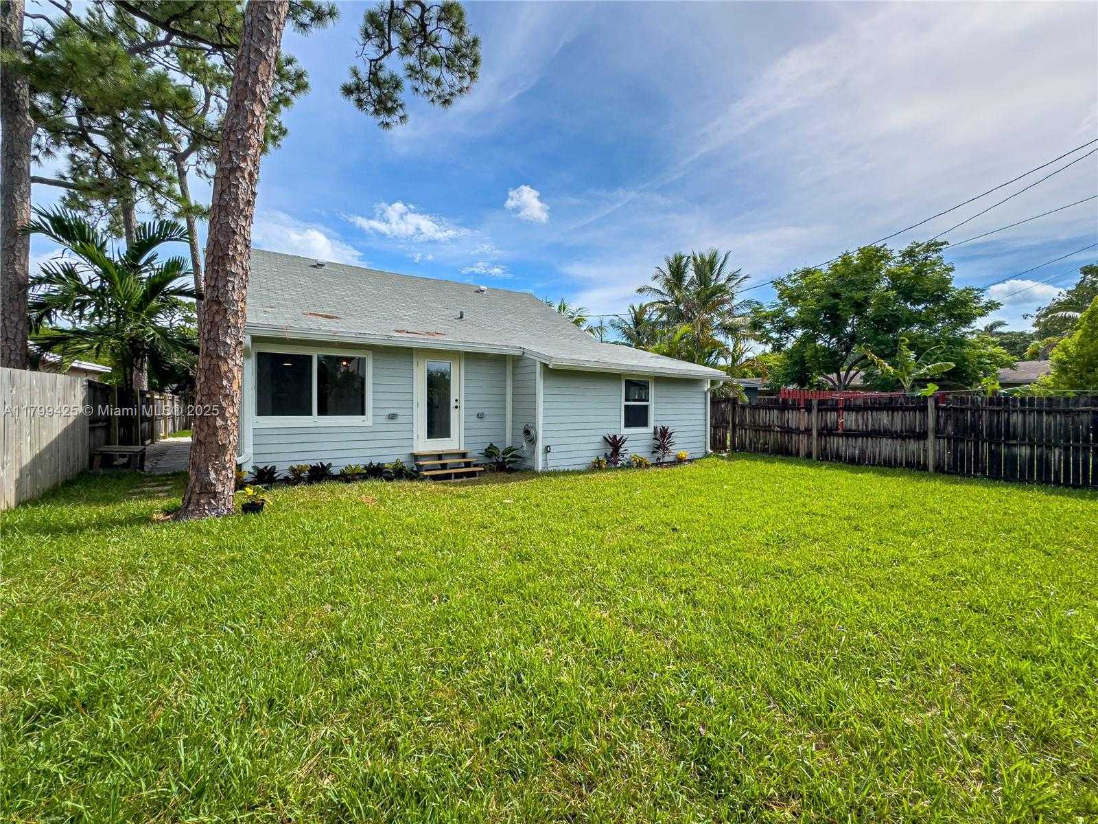 Small Image of 1813 SOUTH WEST 10TH ST, Fort Lauderdale Number 33