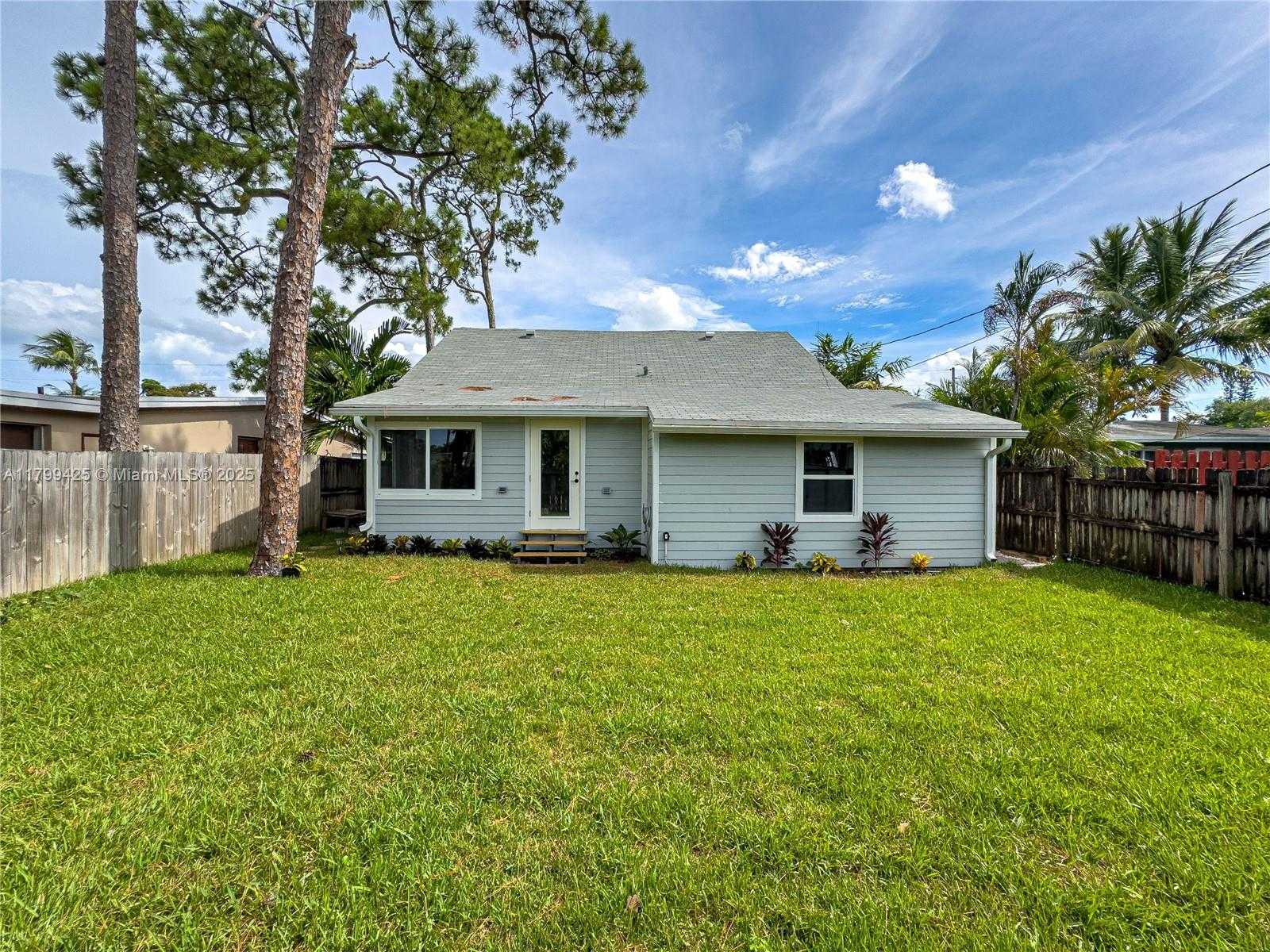 Small Image of 1813 SOUTH WEST 10TH ST, Fort Lauderdale Number 34