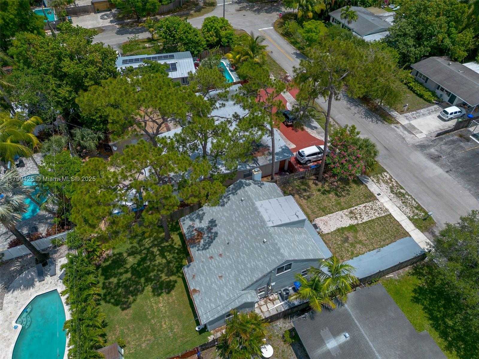 Small Image of 1813 SOUTH WEST 10TH ST, Fort Lauderdale Number 39