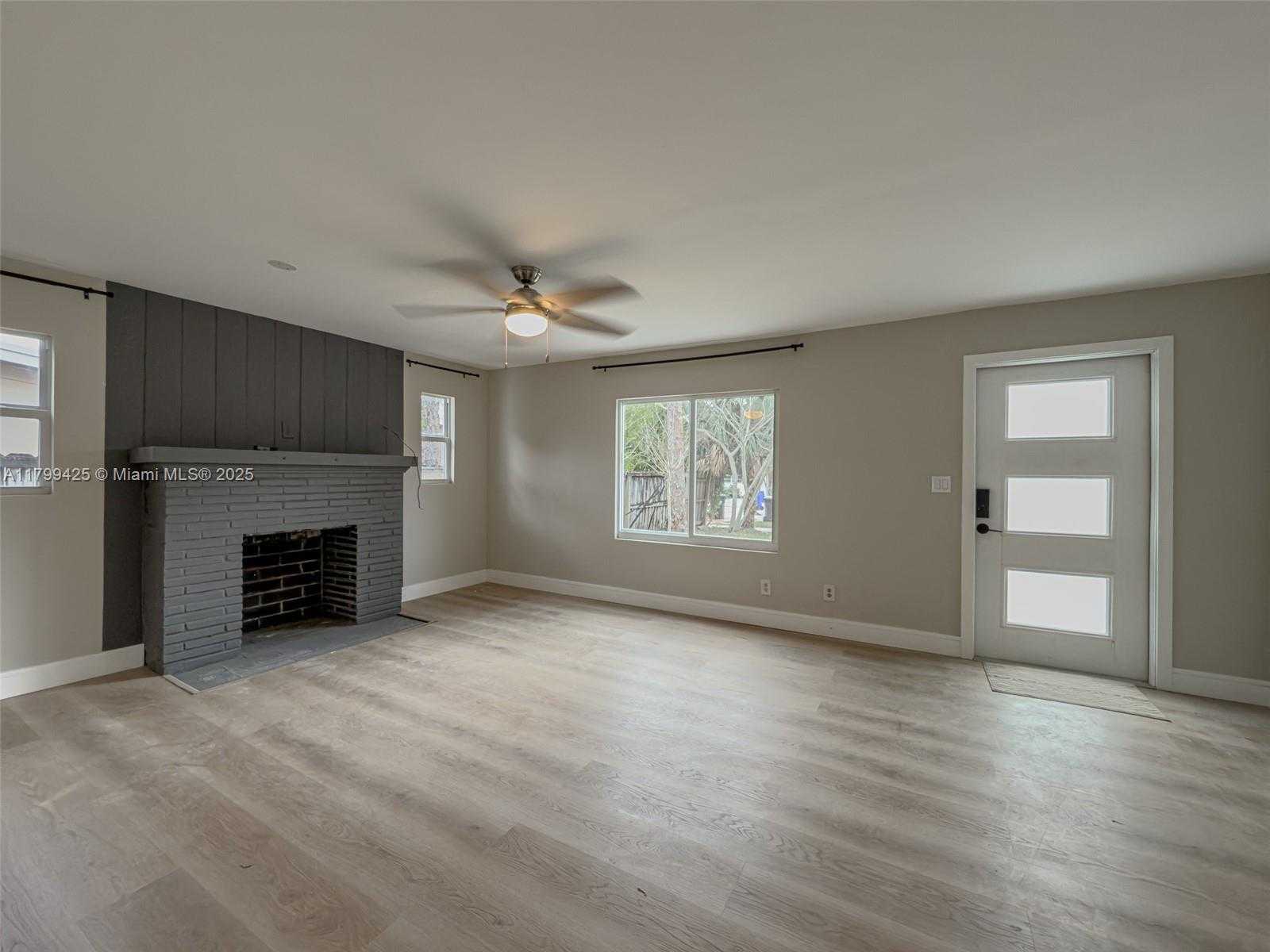 Small Image of 1813 SOUTH WEST 10TH ST, Fort Lauderdale Number 4