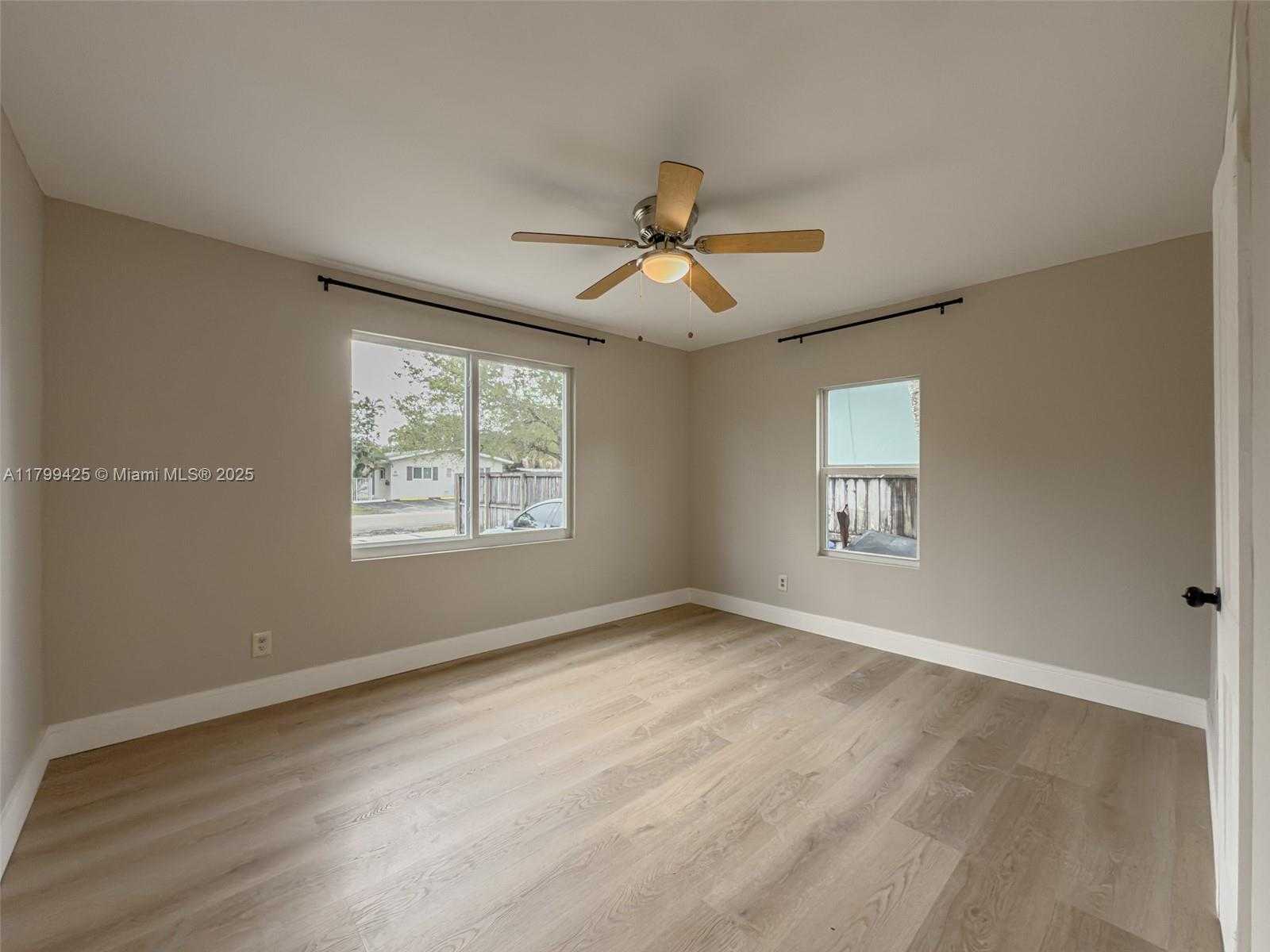 Small Image of 1813 SOUTH WEST 10TH ST, Fort Lauderdale Number 7